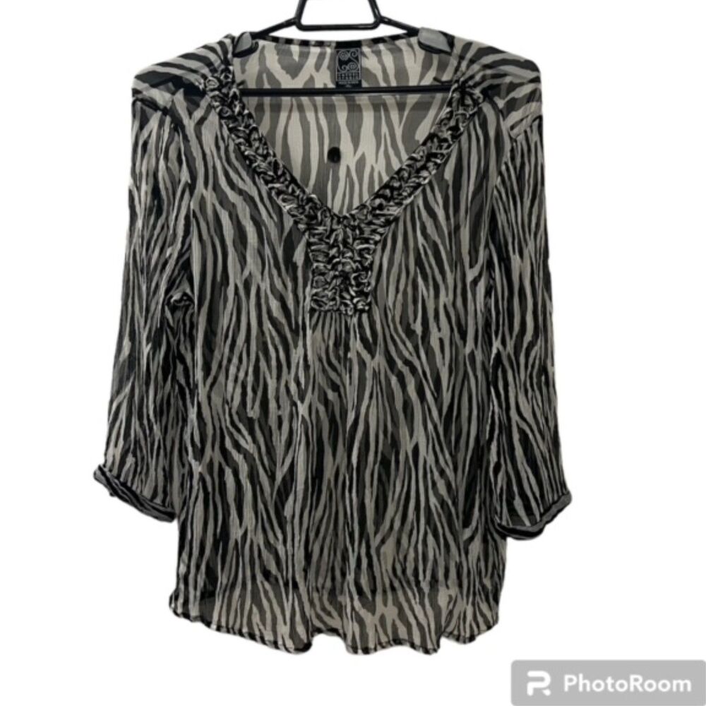 Casual Studio Womens XL Black White Zebra Print Sheer Ruffle V Neck Blouse